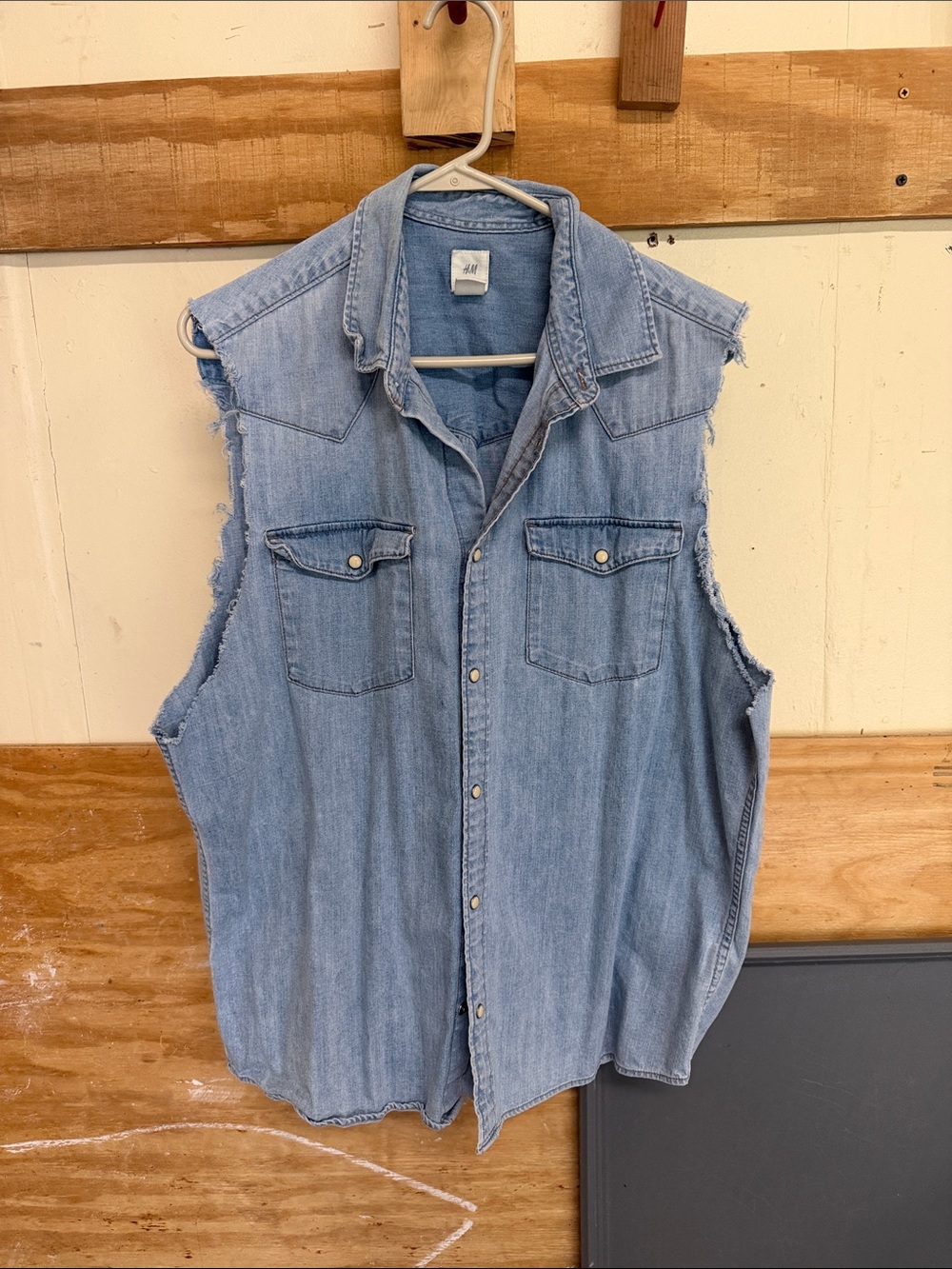 H&M Light Blue Denim Sleeveless Button-Front Shirt